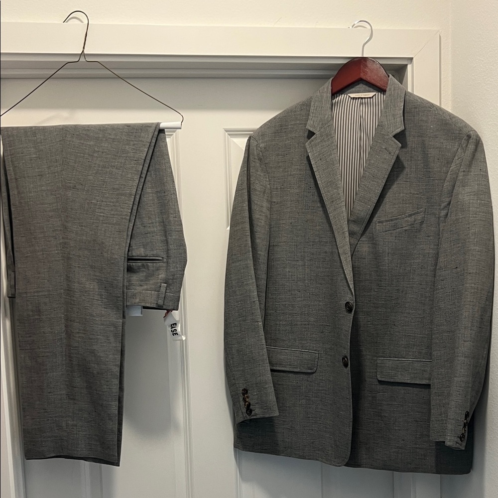 Elegant Charcoal Men's Suit